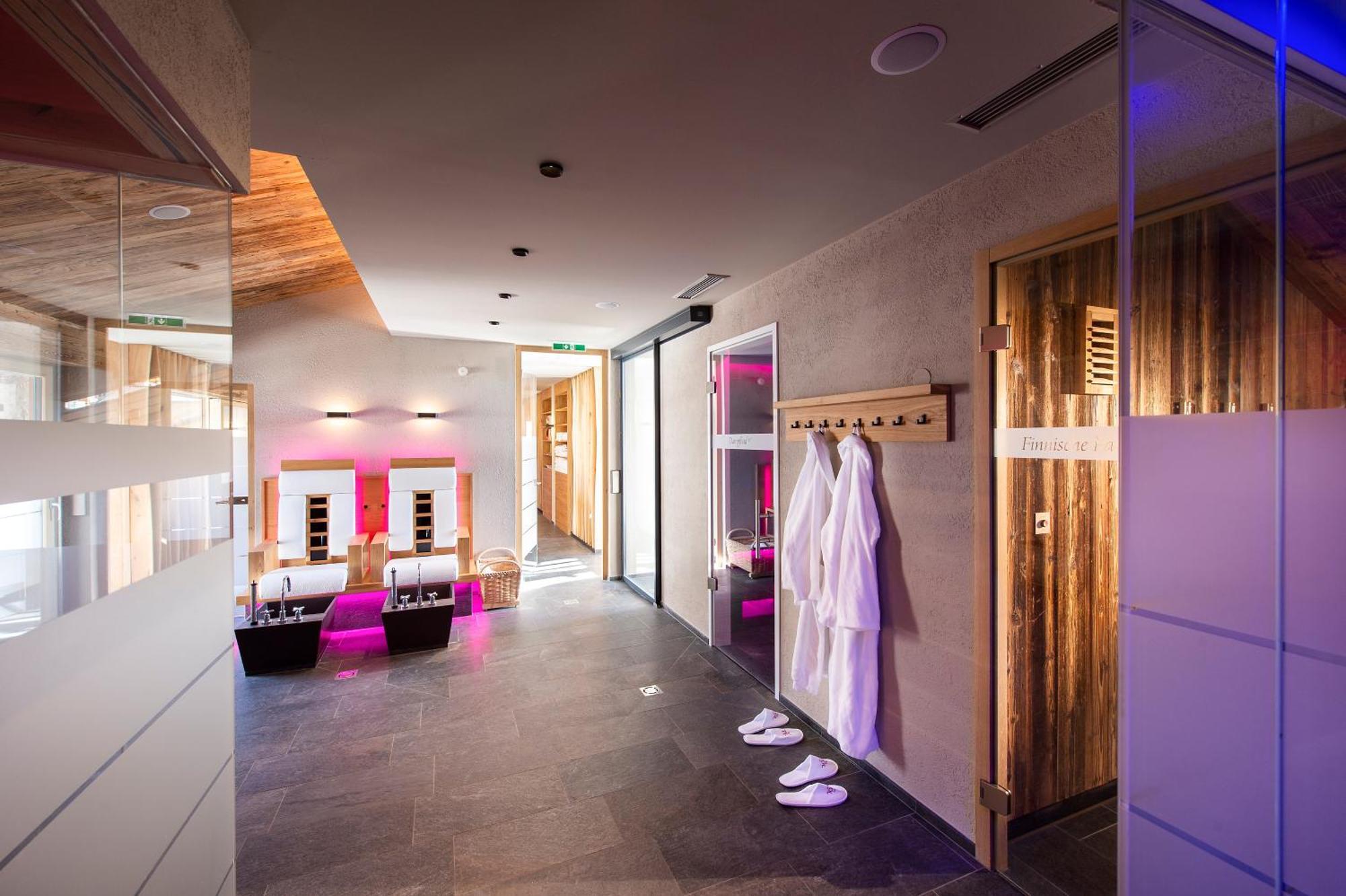 Hotel Tirol Fiss 4Sterne Superior Esterno foto